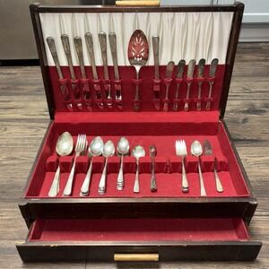 Vintage 1939 WM. A Rogers Sectional Rio Oneida Ltd Silver Plated Flatware 63 Pc